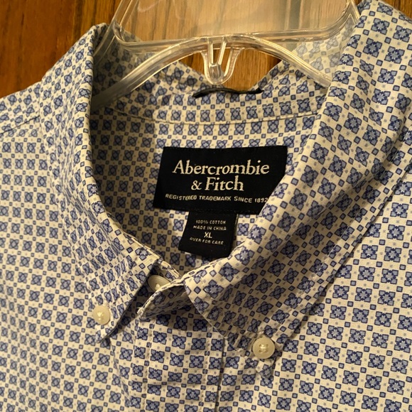 Men’s short sleeve button up shirt - Picture 3 of 7